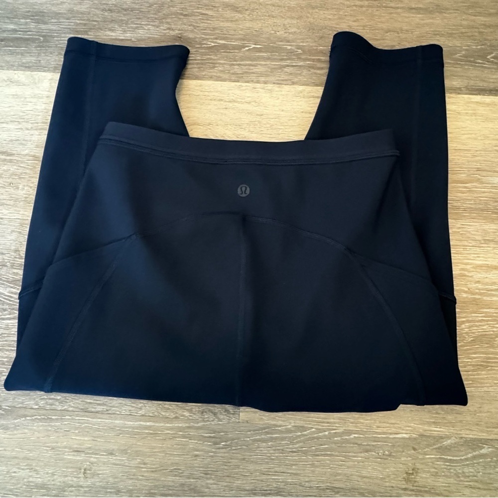 Lululemon Women’s Navy Blue Crop Leggings Size 8 - Picture 1 of 8